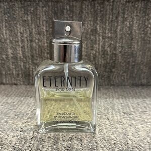 Calvin Klein Eternity for Men Eau de Toilette - Silver and Clear